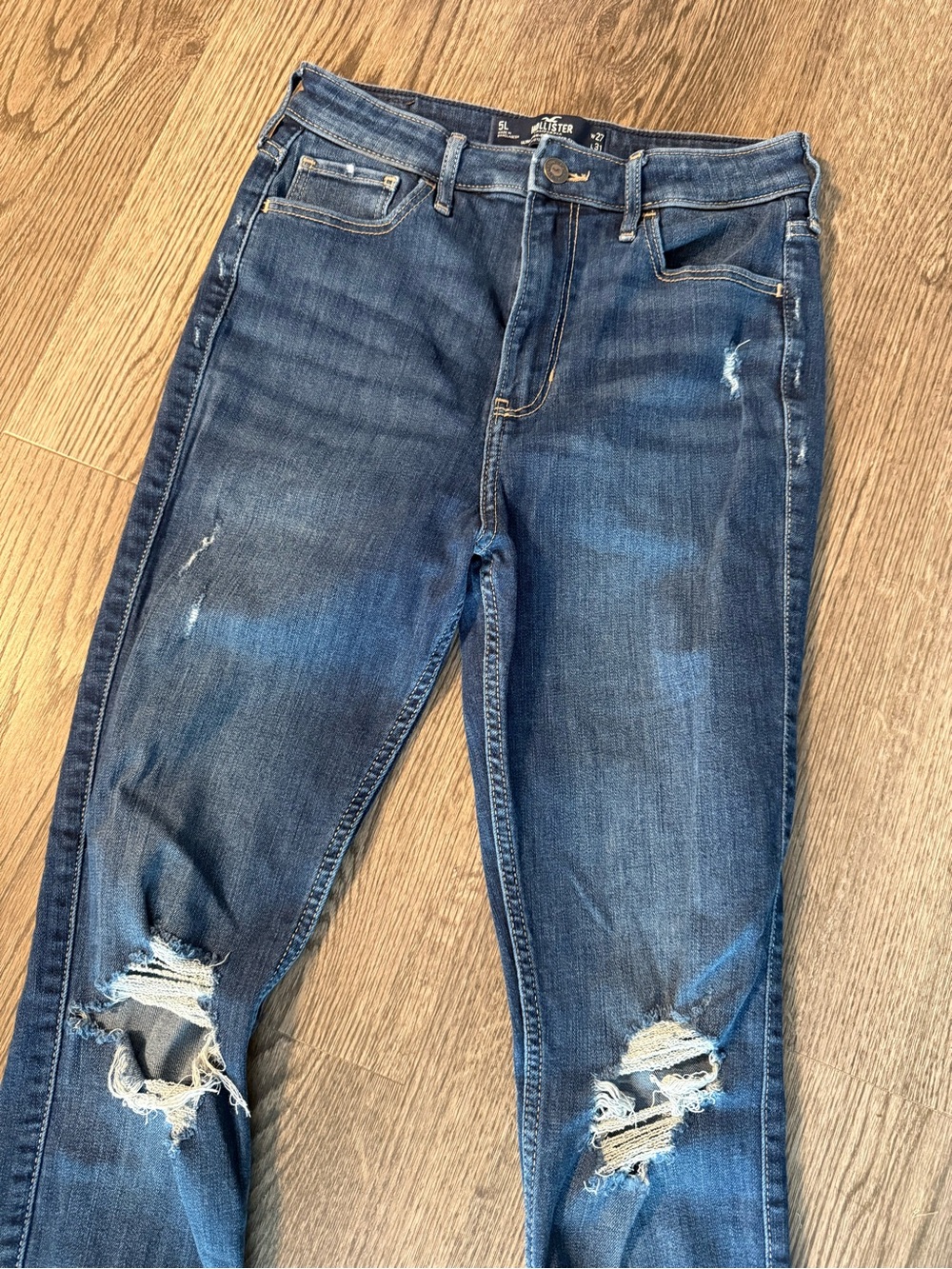 Hollister Women’s Ripped Skinny Jeans - Dark Blue Wash